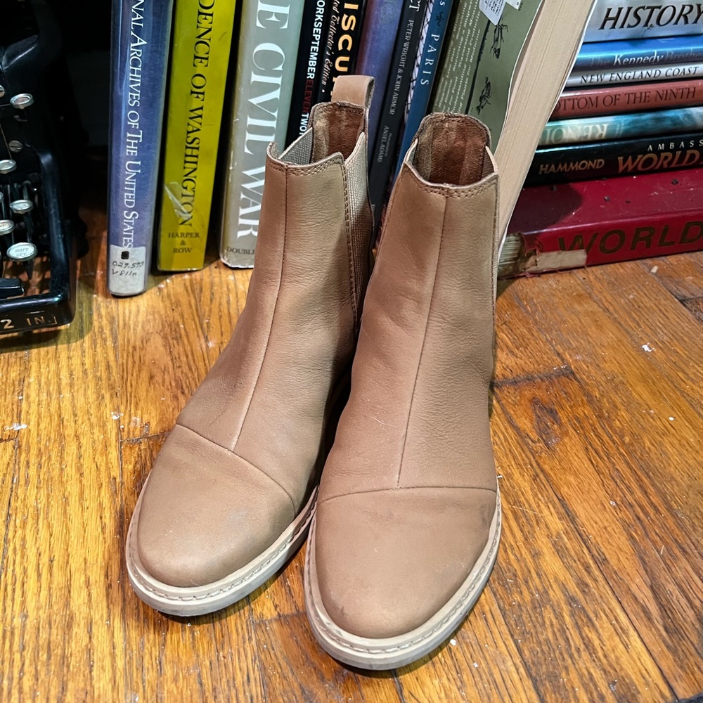 Toms Tan Ankle Boots